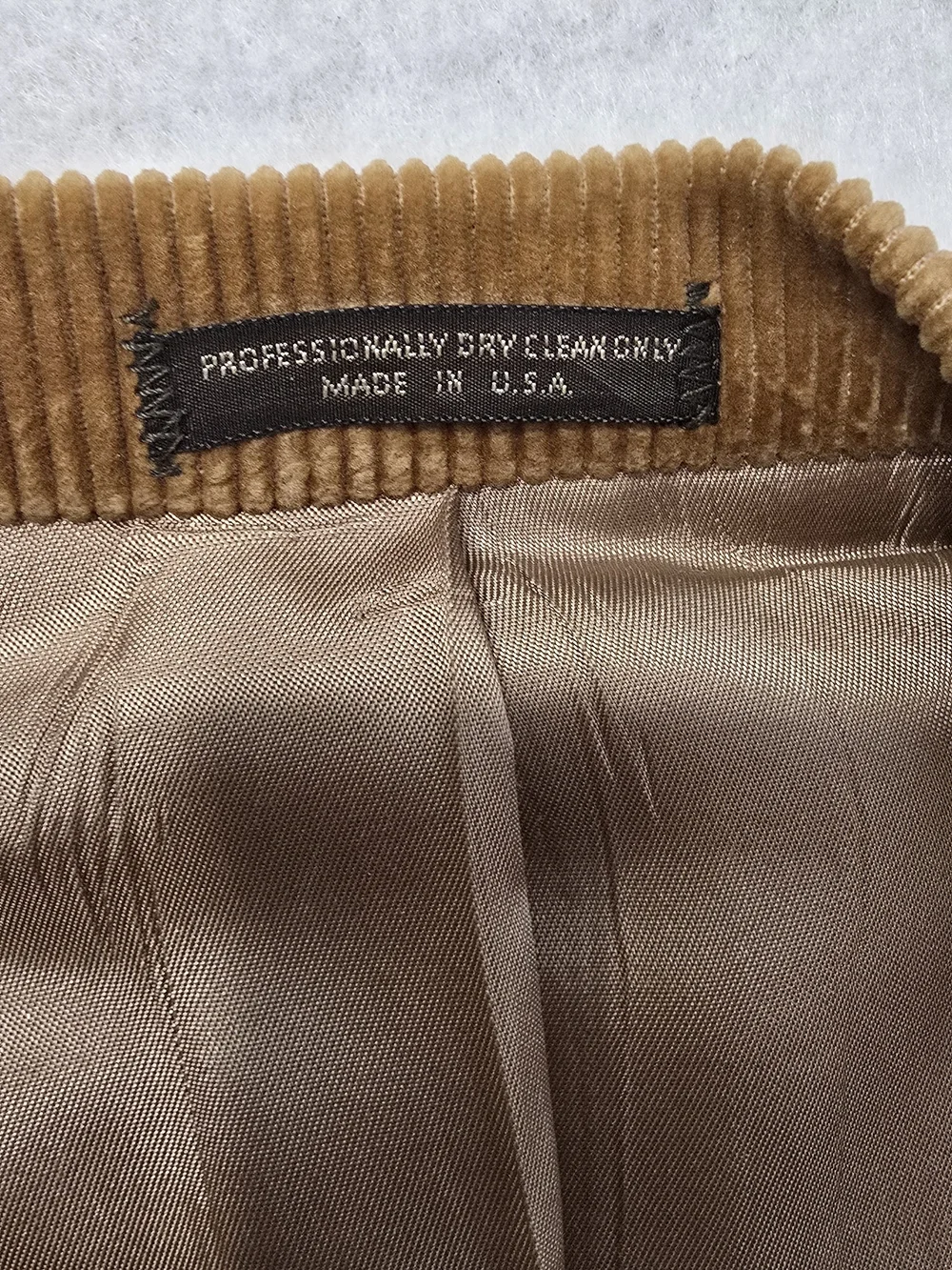 Colony Park Men's Tan Corduroy Blazer - Classic Tailored Style